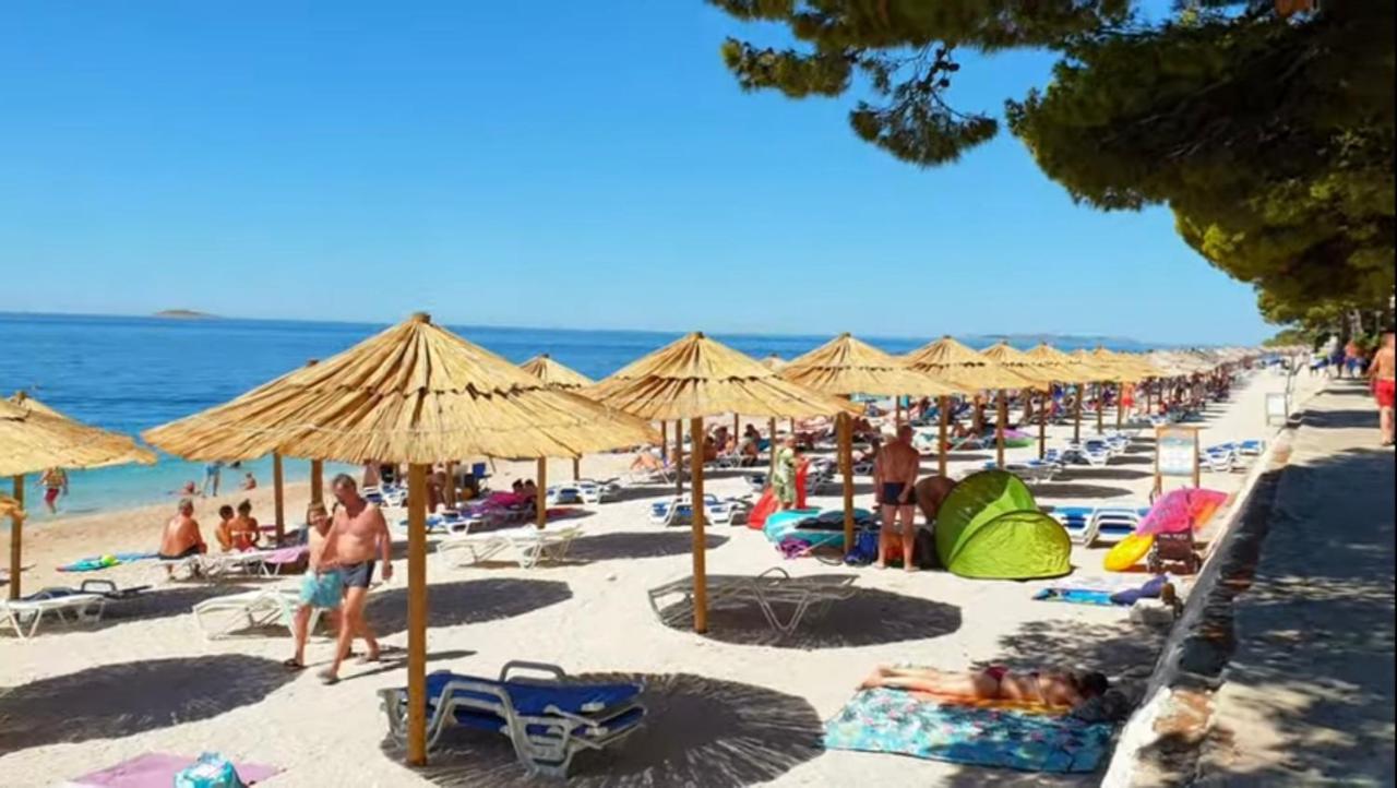 Sunny Holiday House With Pool Kaštela エクステリア 写真