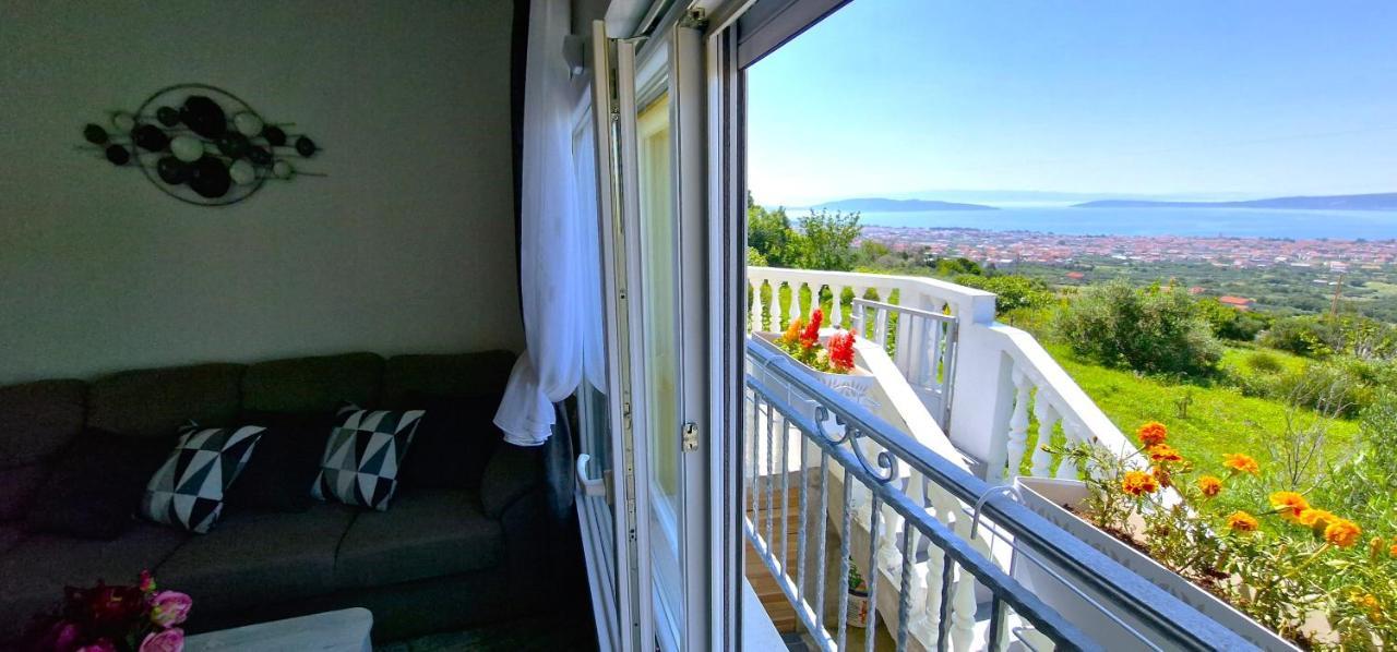 Sunny Holiday House With Pool Kaštela エクステリア 写真